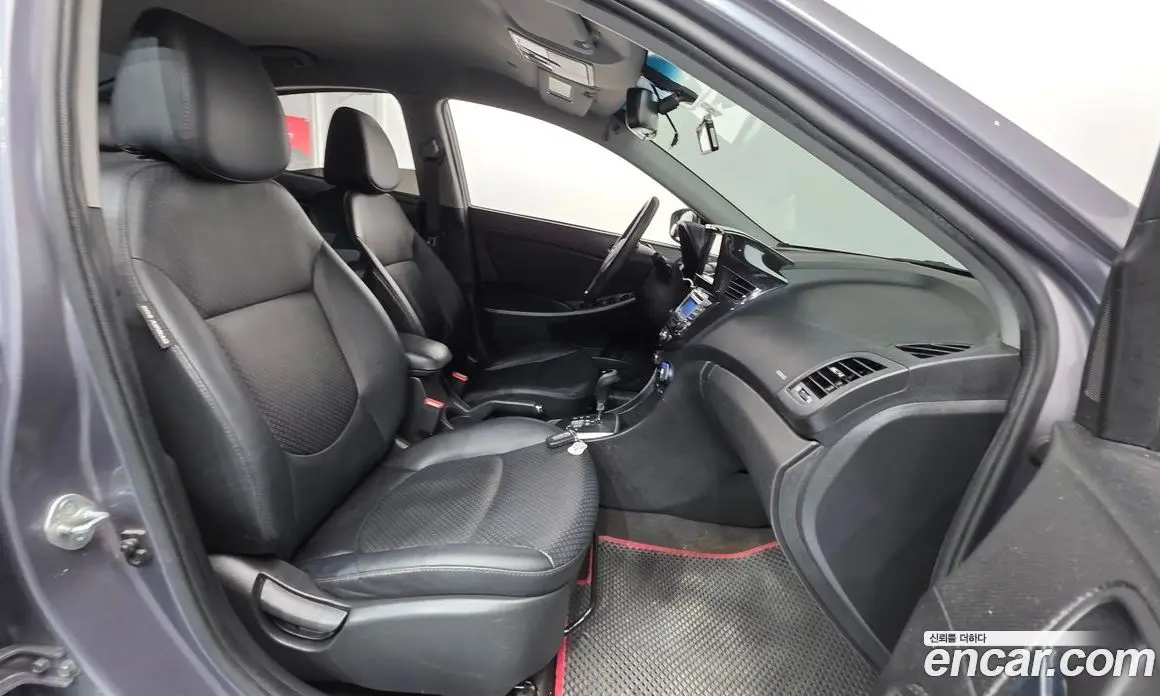 Hyundai Accent 2013 1.6 автомат (гидро), фото 10