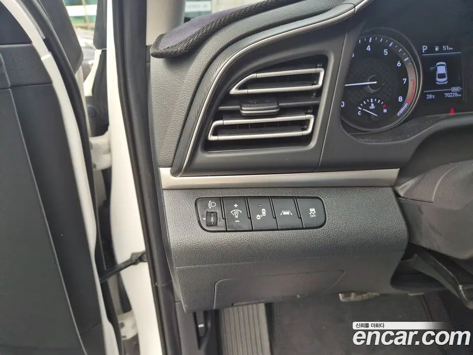 Hyundai Avante 2019 1.6 автомат (гидро), фото 14