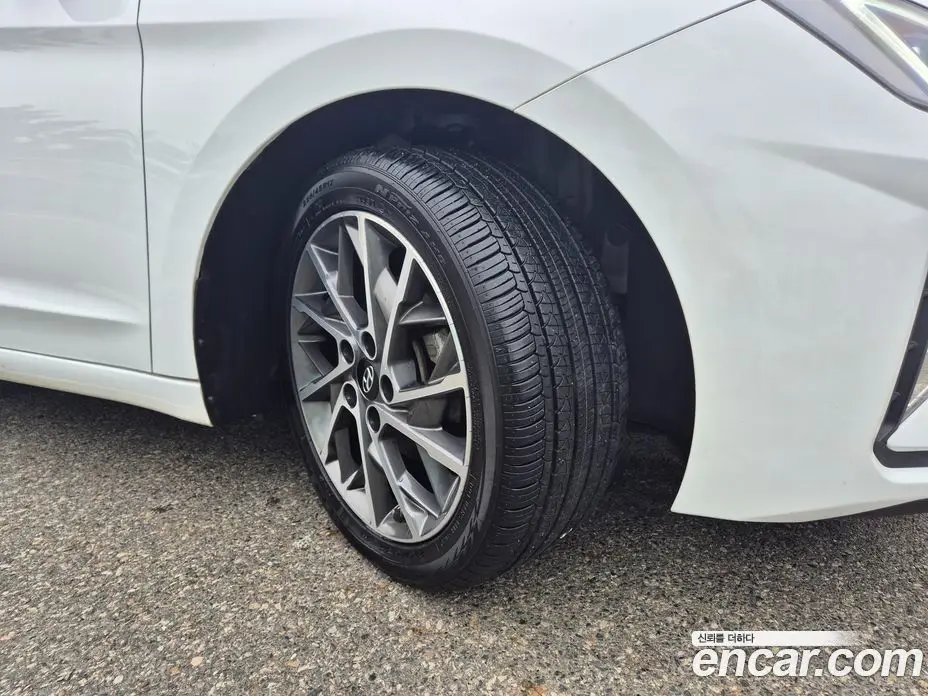 Hyundai Avante 2019 1.6 автомат (гидро), фото 18