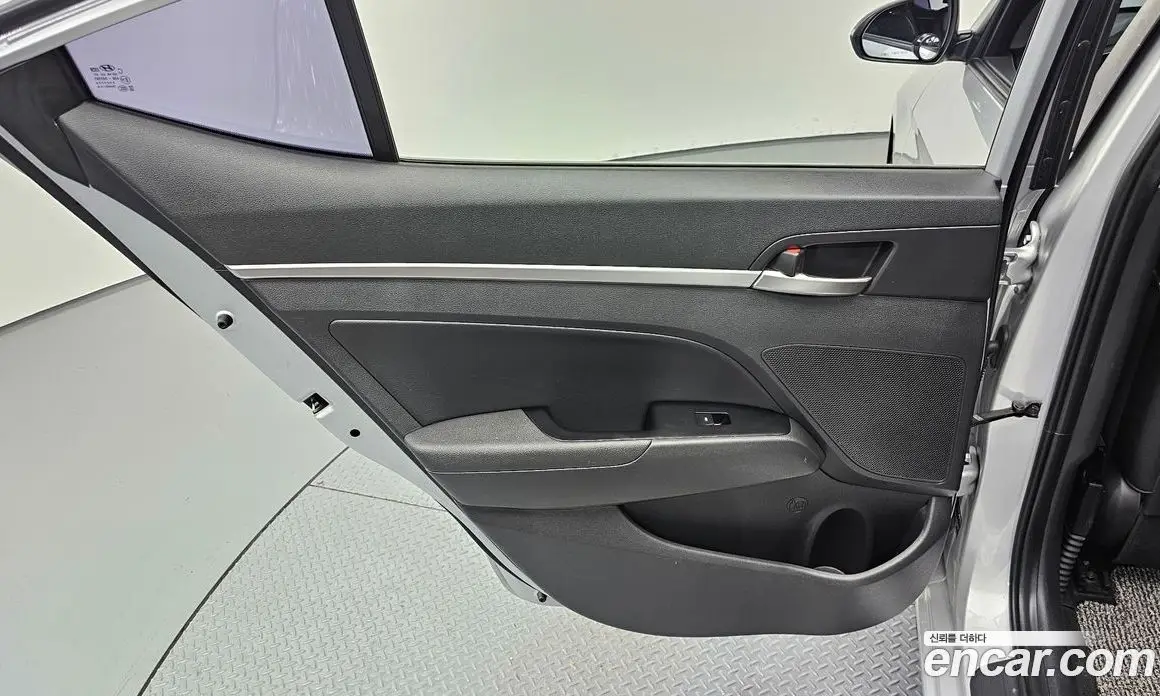 Hyundai Avante 2019 1.6 автомат (гидро), фото 15