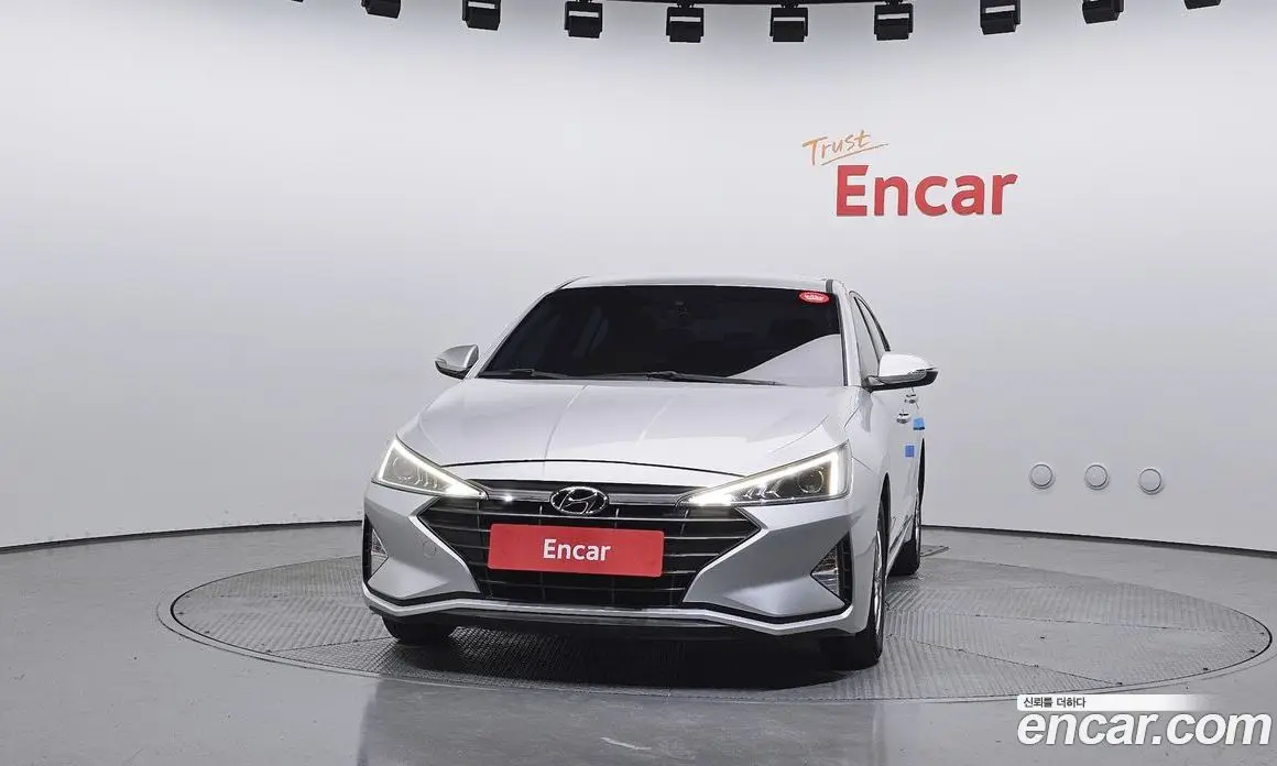 Hyundai Avante 2019 1.6 автомат (гидро), фото 3