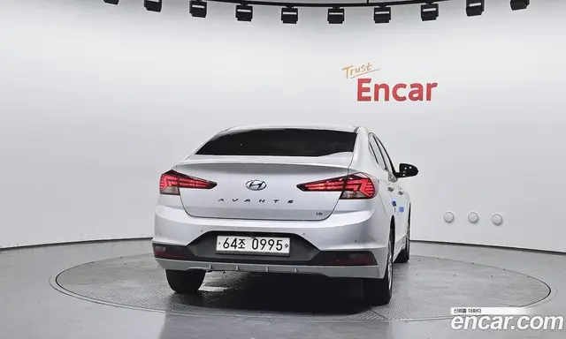 Hyundai Avante 2019 1.6 автомат (гидро), миниатюра 4