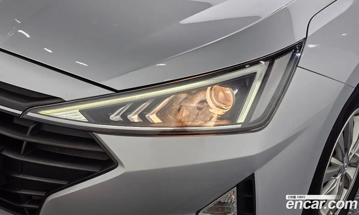 Hyundai Avante 2019 1.6 автомат (гидро), фото 8