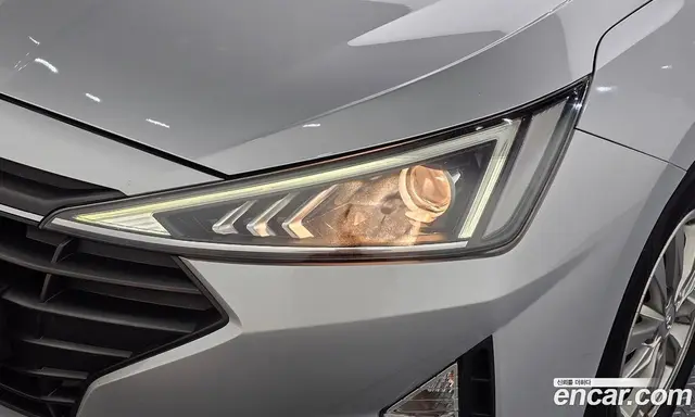 Hyundai Avante 2019 1.6 автомат (гидро), миниатюра 8