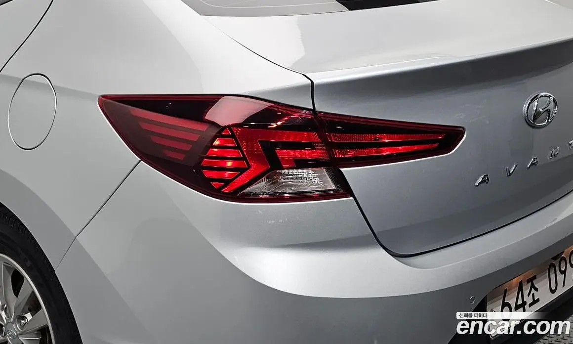 Hyundai Avante 2019 1.6 автомат (гидро), фото 9