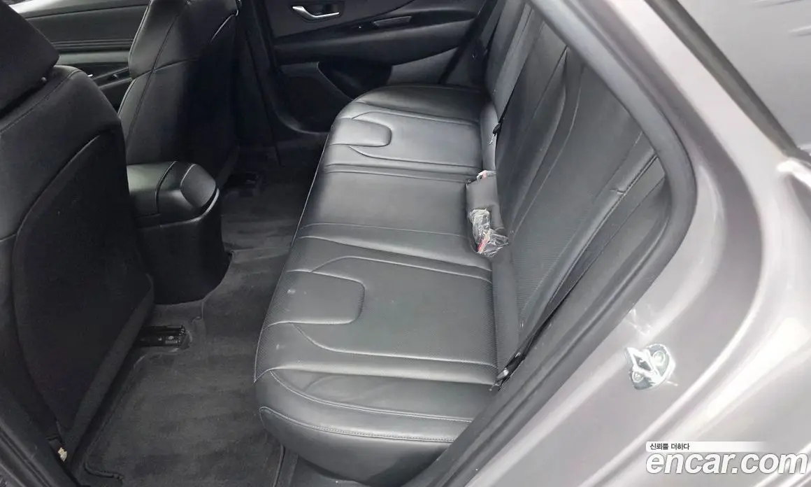 Hyundai Avante 2021 1.6 автомат (гидро), фото 16