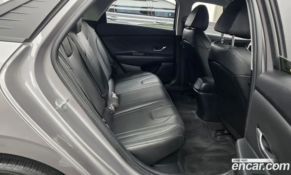 Hyundai Avante 2021 1.6 автомат (гидро), фото 18