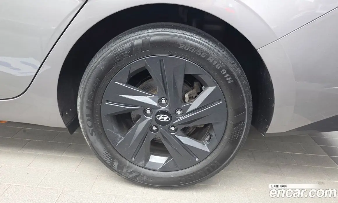 Hyundai Avante 2021 1.6 автомат (гидро), фото 7
