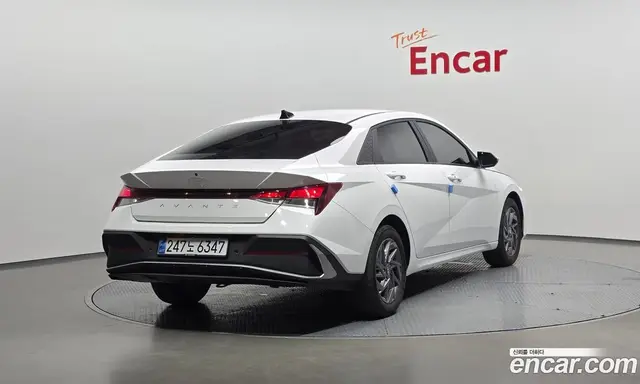 Hyundai Avante 2023 1.6 автомат (гидро), миниатюра 2