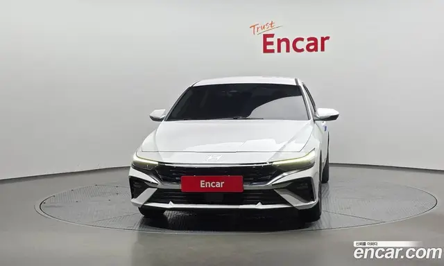 Hyundai Avante 2023 1.6 автомат (гидро), миниатюра 3