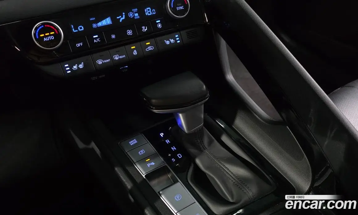 Hyundai Avante 2023 1.6 автомат (гидро), фото 9
