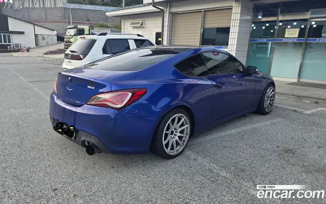 Hyundai Genesis 2009 2.0 механика, миниатюра 2