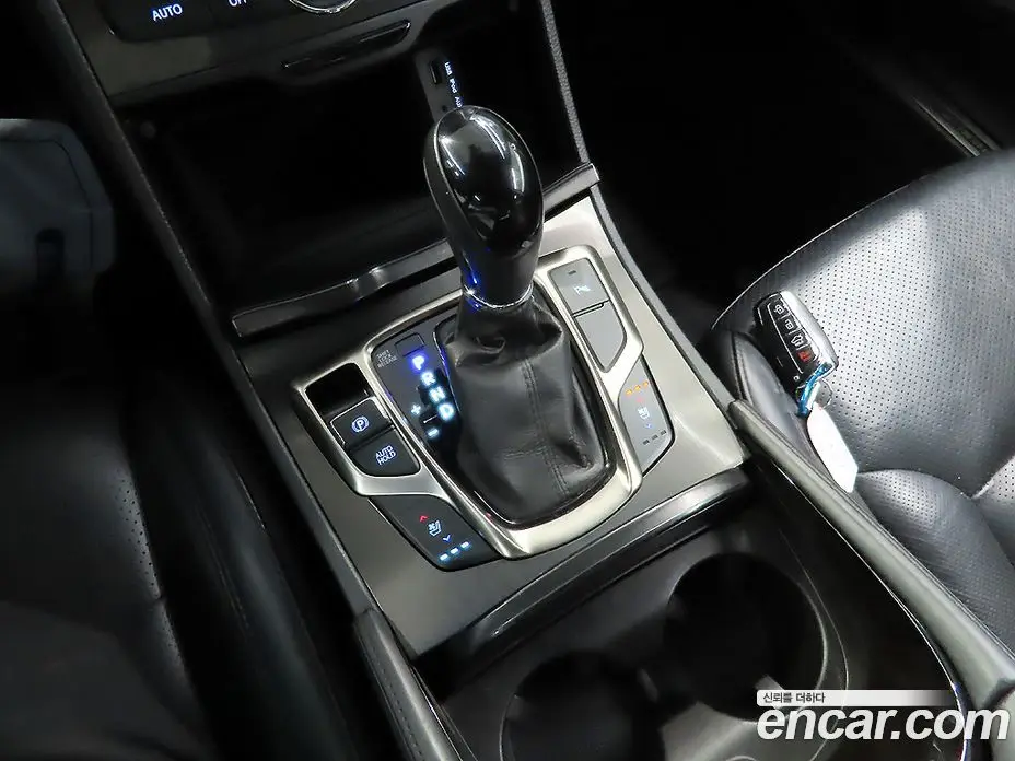 Hyundai Grandeur 2013 3.0 автомат (гидро), фото 15