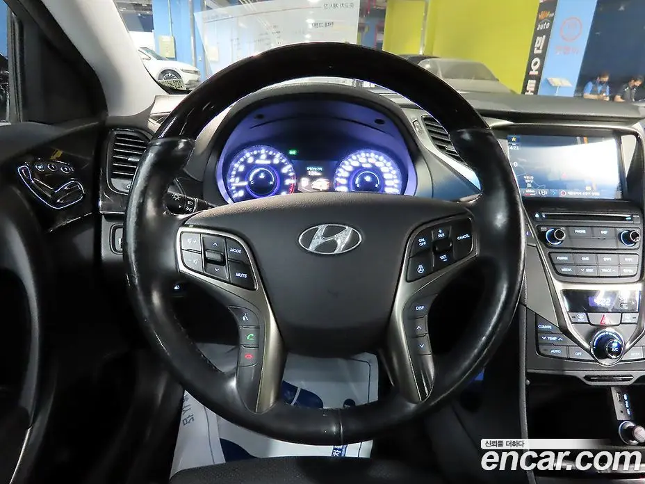 Hyundai Grandeur 2013 3.0 автомат (гидро), фото 10