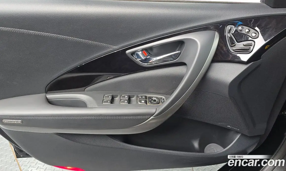 Hyundai Grandeur 2013 3.0 автомат (гидро), фото 14