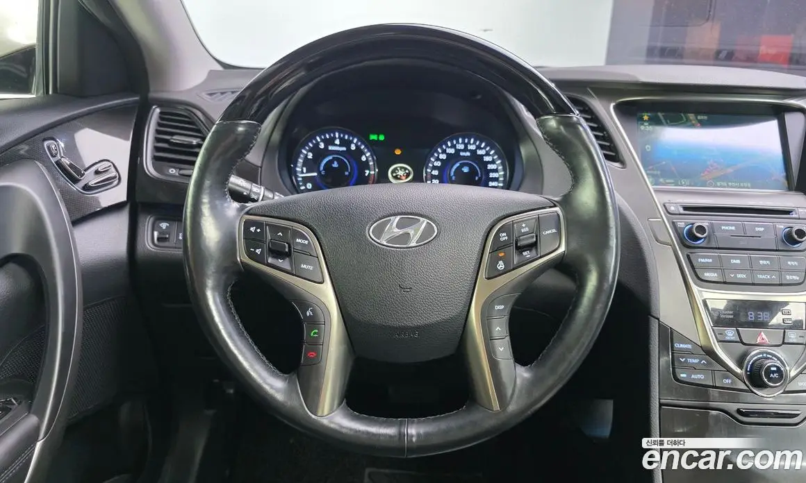 Hyundai Grandeur 2013 3.0 автомат (гидро), фото 13