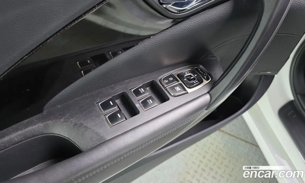 Hyundai Grandeur 2013 3.0 автомат (гидро), фото 18