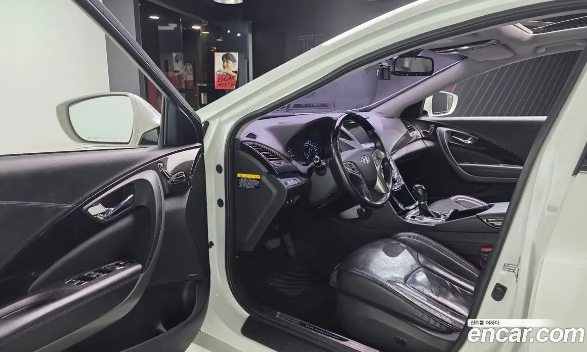 Hyundai Grandeur 2013 3.0 автомат (гидро), фото 10