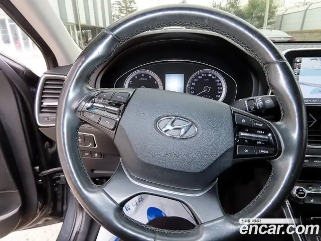 Hyundai Grandeur 2016 2.4 автомат (гидро), миниатюра 8