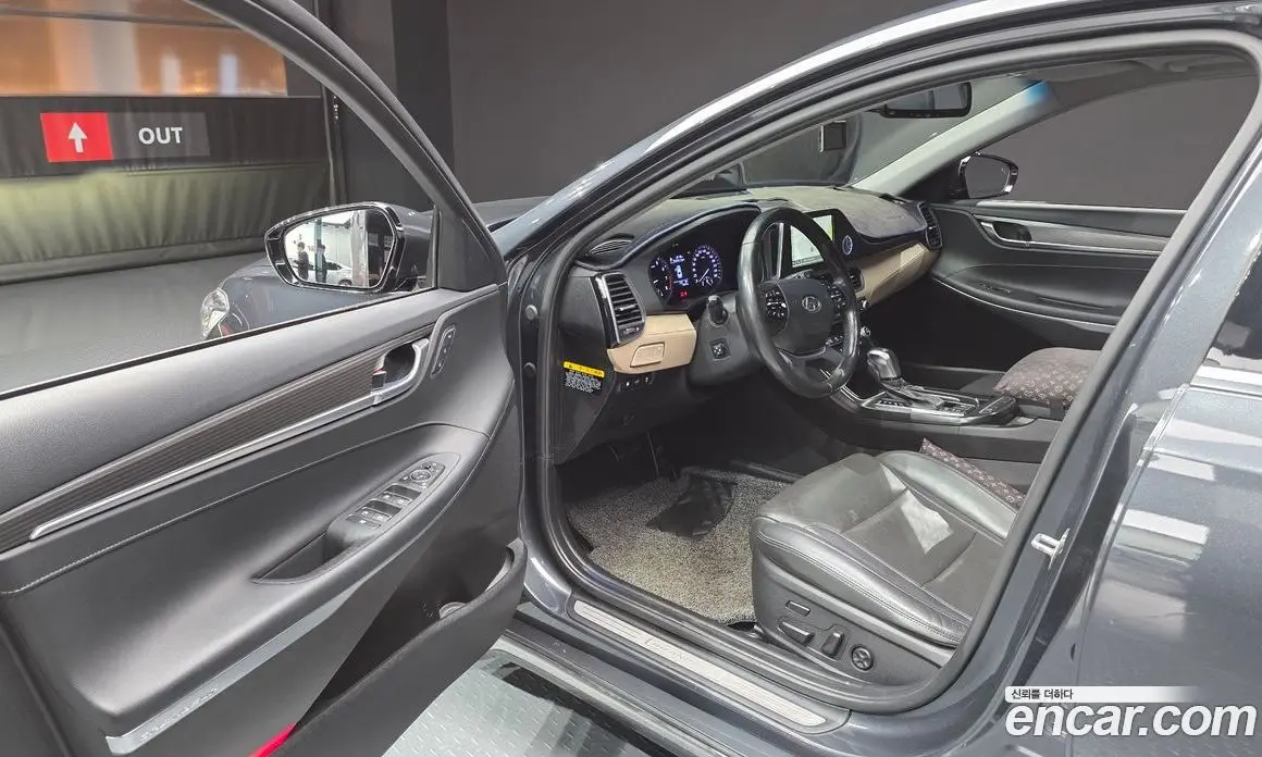 Hyundai Grandeur 2017 2.4 автомат (гидро), фото 13