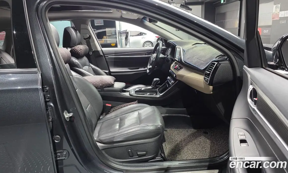 Hyundai Grandeur 2017 2.4 автомат (гидро), фото 18
