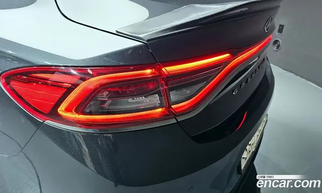 Hyundai Grandeur 2017 2.4 автомат (гидро), миниатюра 9