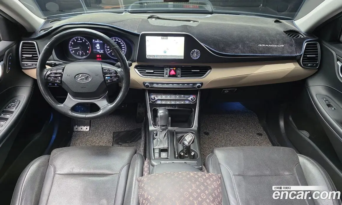 Hyundai Grandeur 2017 2.4 автомат (гидро), фото 10