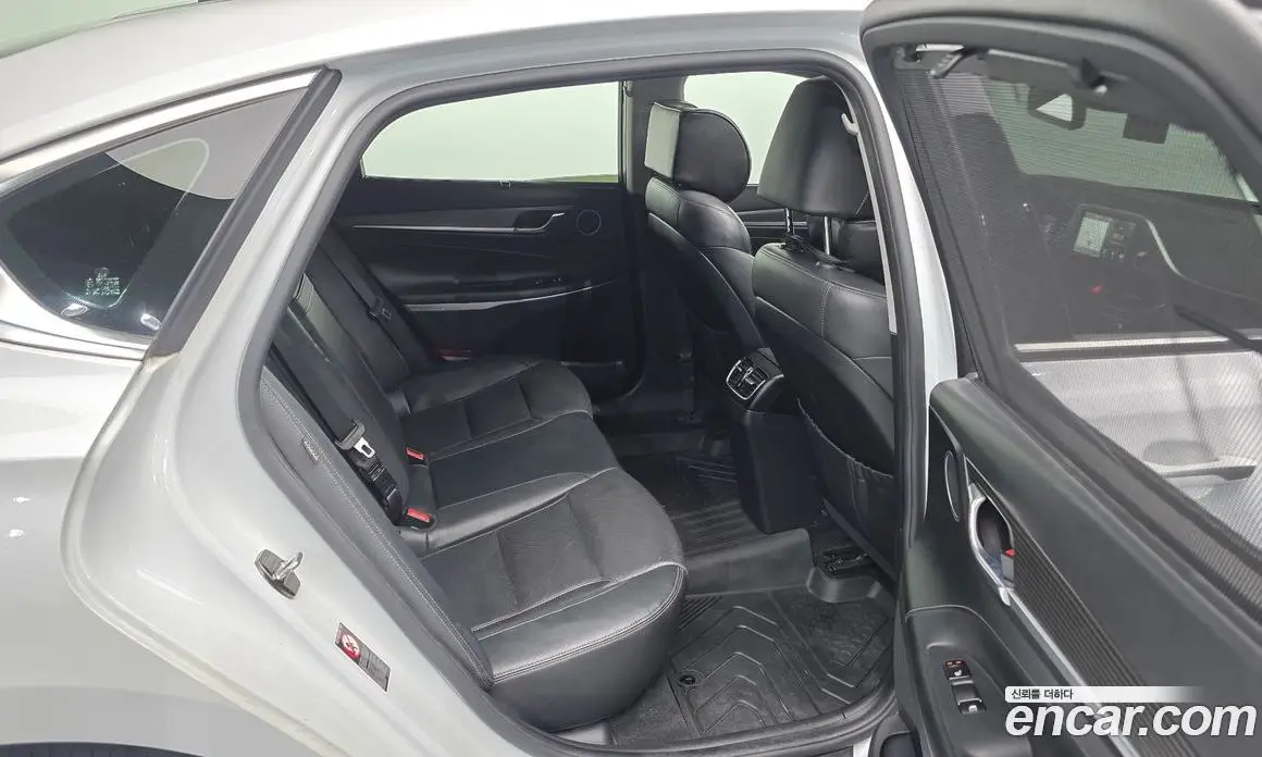 Hyundai Grandeur 2017 3.0 автомат (гидро), фото 12 Hyundai Grandeur 2017 3.0 автомат (гидро), фото 12