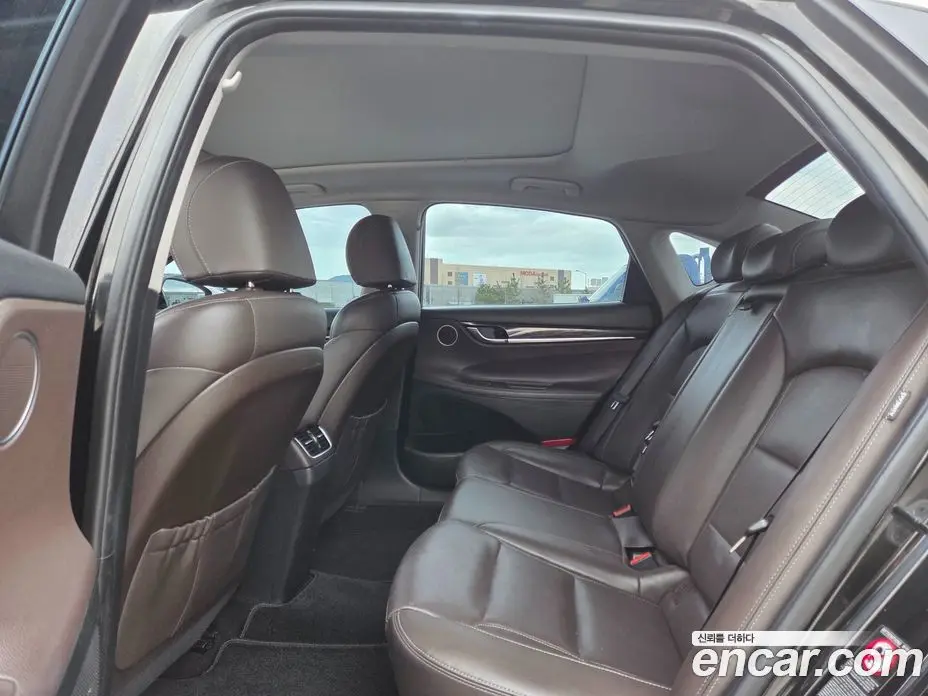 Hyundai Grandeur 2017 2.4 автомат (гидро), фото 16 Hyundai Grandeur 2017 2.4 автомат (гидро), фото 16
