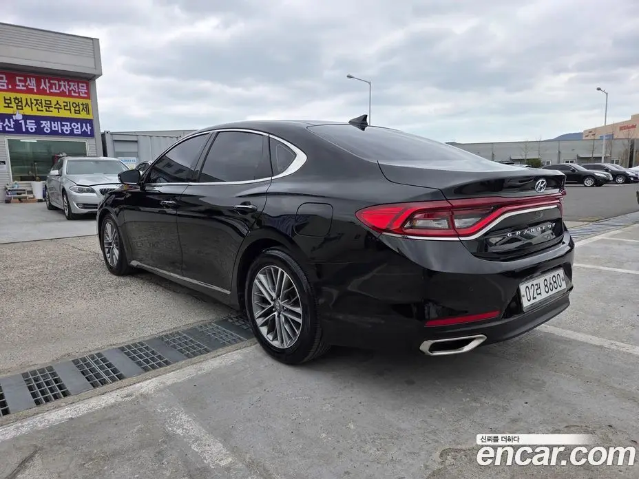 Hyundai Grandeur 2017 2.4 автомат (гидро), фото 8 Hyundai Grandeur 2017 2.4 автомат (гидро), фото 8