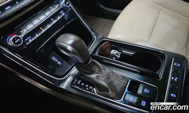 Hyundai Grandeur 2017 2.2 автомат (гидро), миниатюра 12