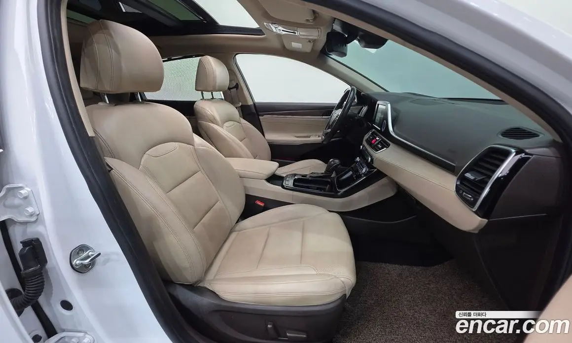 Hyundai Grandeur 2017 2.2 автомат (гидро), фото 13