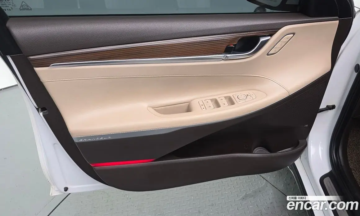 Hyundai Grandeur 2017 2.2 автомат (гидро), фото 14