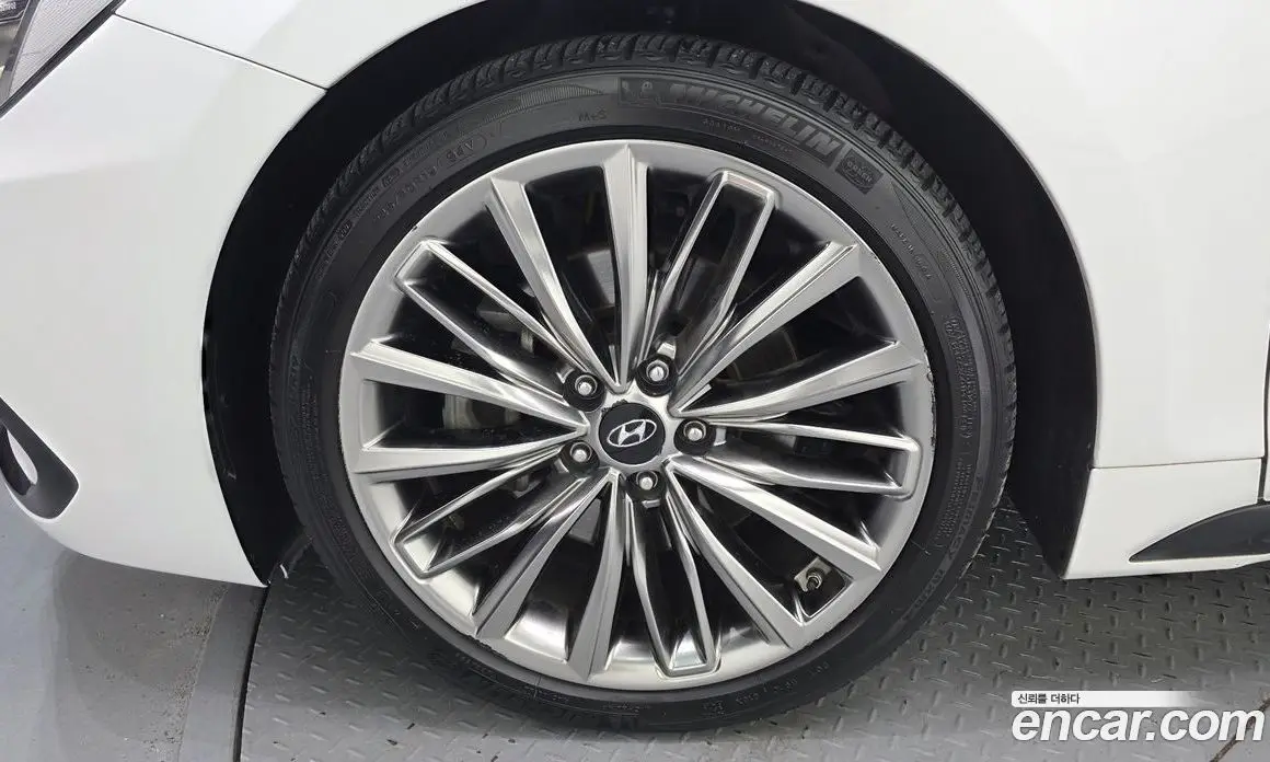 Hyundai Grandeur 2017 2.2 автомат (гидро), фото 5