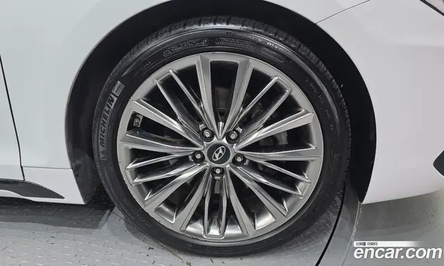 Hyundai Grandeur 2017 2.2 автомат (гидро), миниатюра 7