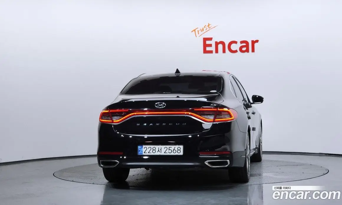 Hyundai Grandeur 2018 3.3 автомат (гидро), фото 14