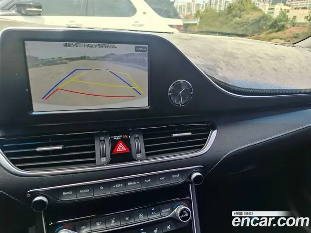 Hyundai Grandeur 2019 2.4 автомат (гидро), миниатюра 12