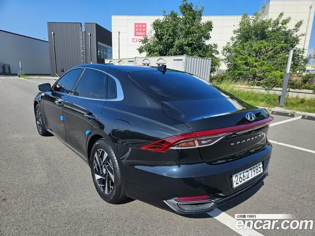Hyundai Grandeur 2020 2.4 автомат (гидро), миниатюра 3 Hyundai Grandeur 2020 2.4 автомат (гидро), миниатюра 3