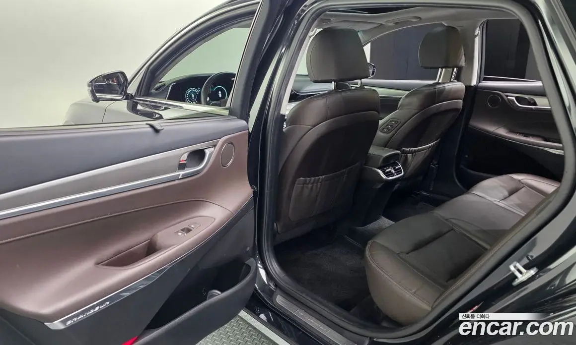 Hyundai Grandeur 2020 2.4 автомат (гидро), фото 15