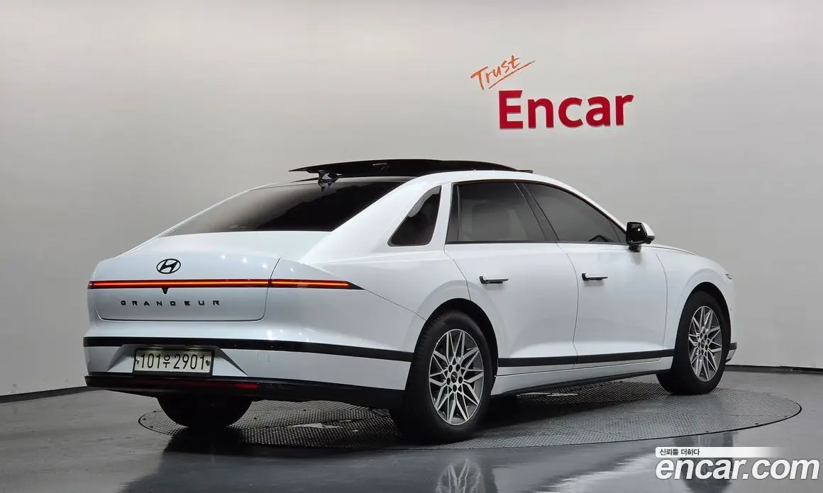 Hyundai Grandeur 2023 1.6 автомат (гидро), фото 2 Hyundai Grandeur 2023 1.6 автомат (гидро), фото 2