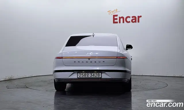 Hyundai Grandeur 2023 3.5 автомат (гидро), миниатюра 4