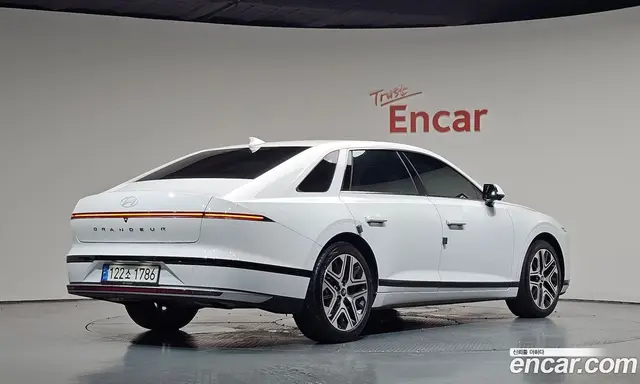 Hyundai Grandeur, 2024, 17 697 км