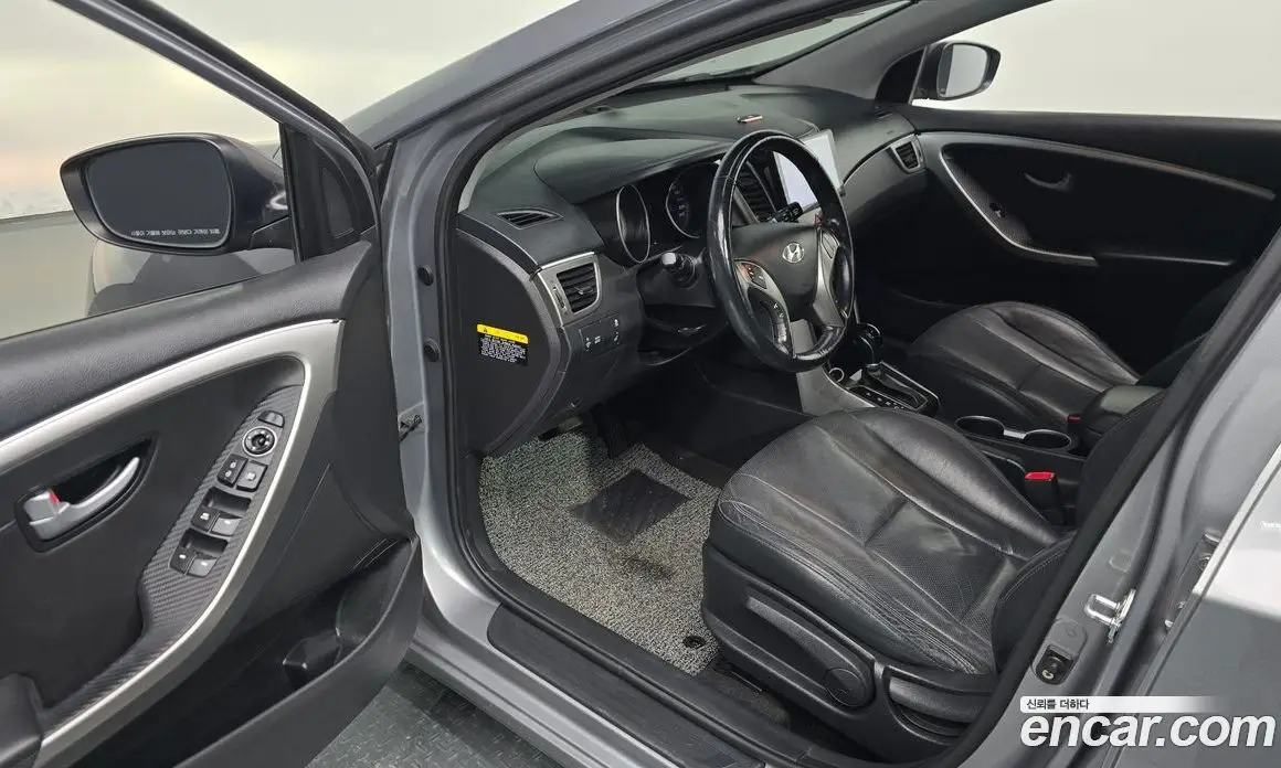 Hyundai i30 2014 1.6 автомат (гидро), фото 13 Hyundai i30 2014 1.6 автомат (гидро), фото 13
