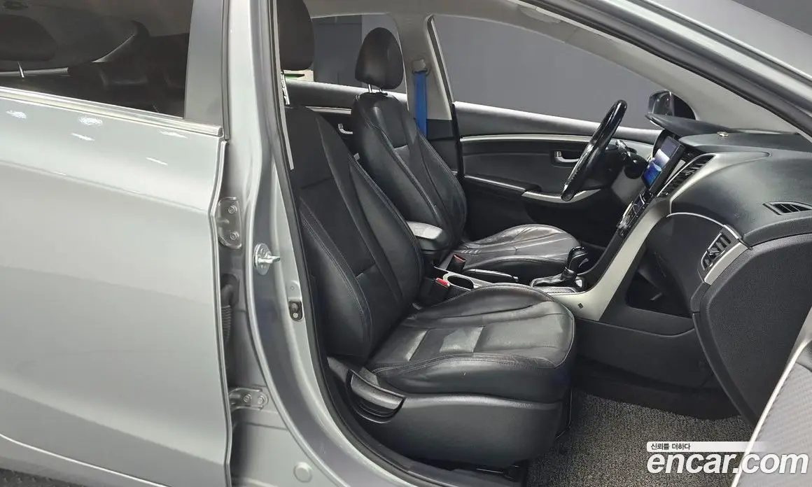 Hyundai i30 2014 1.6 автомат (гидро), фото 16 Hyundai i30 2014 1.6 автомат (гидро), фото 16