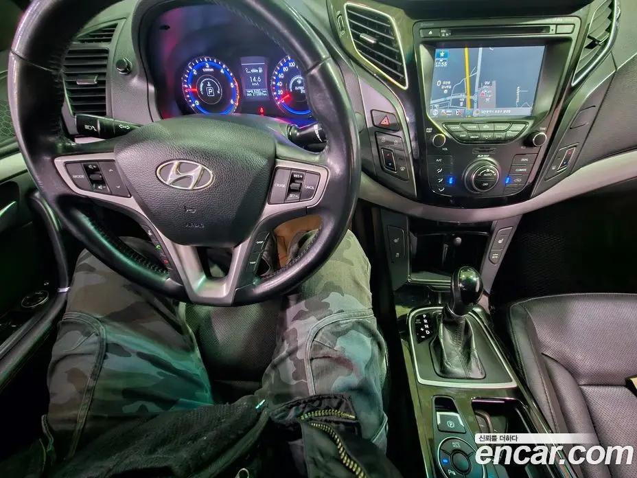 Hyundai i40 2013 1.7 автомат (гидро), фото 16 Hyundai i40 2013 1.7 автомат (гидро), фото 16