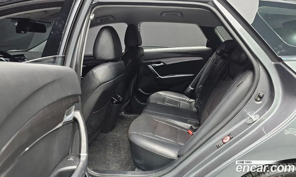 Hyundai i40 2014 1.7 автомат (гидро), фото 13