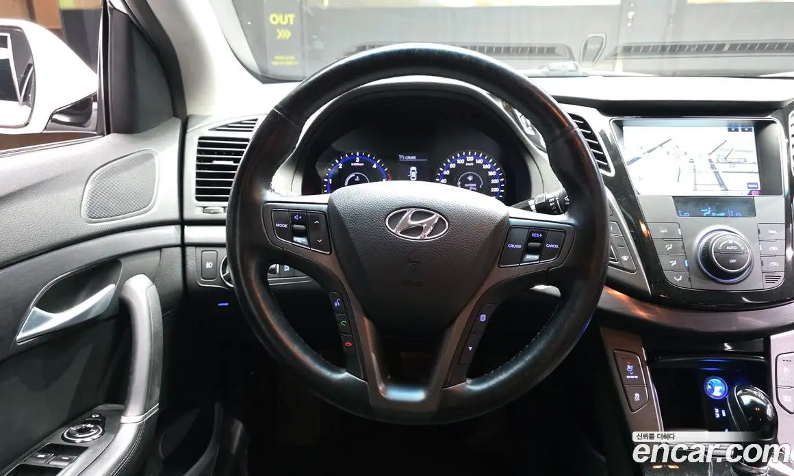 Hyundai i40 2016 1.7 автомат (гидро), фото 13