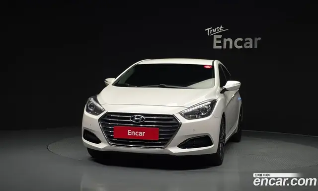 Hyundai i40 2016 1.7 автомат (гидро), миниатюра 3