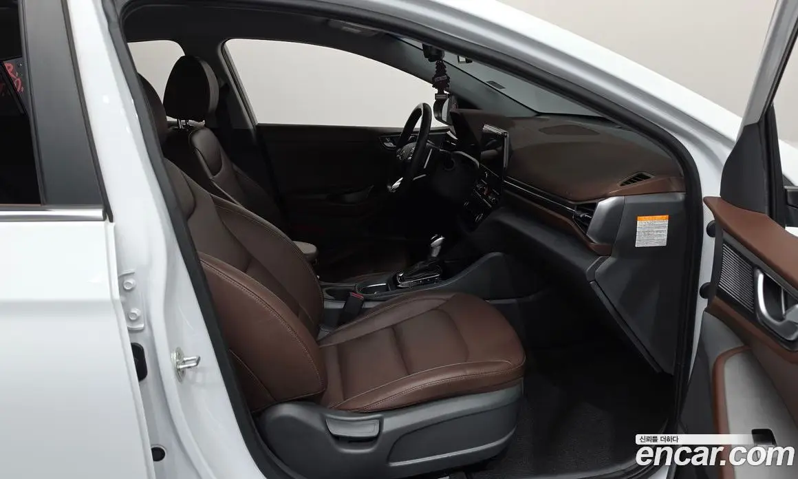 Hyundai Ioniq 2019 1.6 автомат (гидро), фото 16