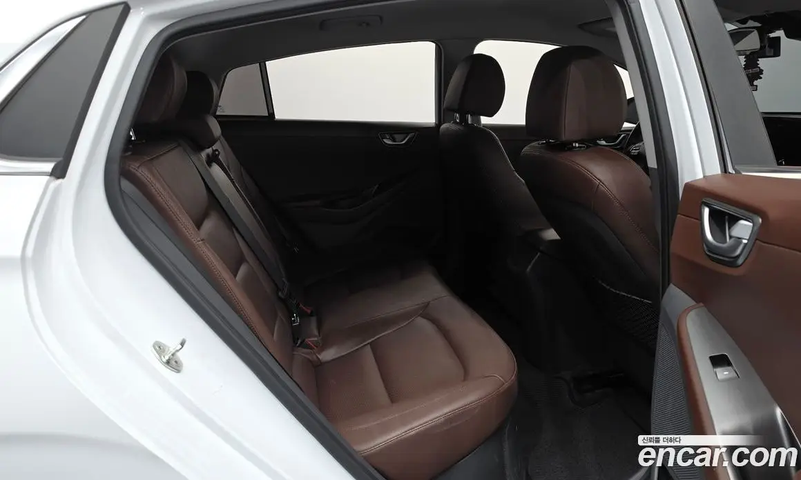 Hyundai Ioniq 2019 1.6 автомат (гидро), фото 17